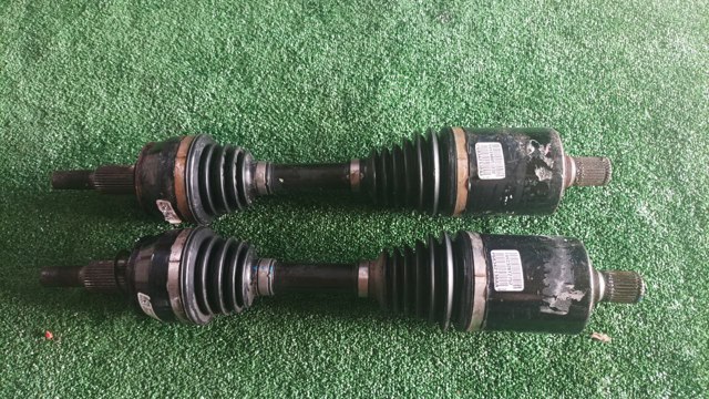 Піввісь задня, права 68342138AA CHRYSLER