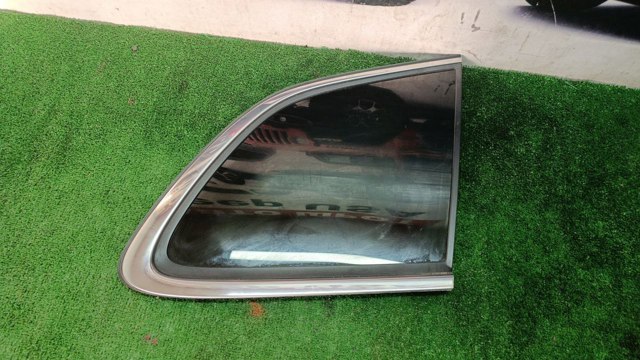 Стукло багажника, праве 68377738AA CHRYSLER