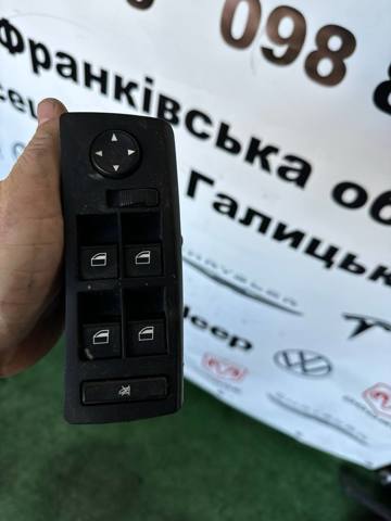 Кнопки переднього лівого склопід'ємника 6925695 BMW