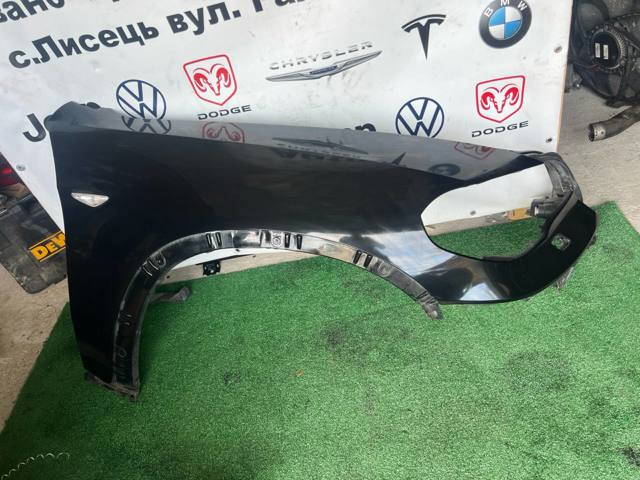 Переднє праве крило 7222976 BMW