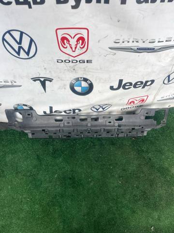 Кронштейн бампера заднього, центральний 7428024 BMW