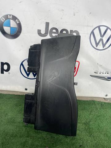 Екран двигуна 7798772 BMW