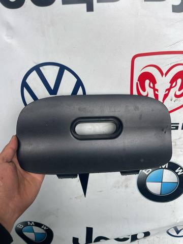 Заглушка бампера буксирувального гака, задня 8402327 BMW