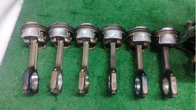 Поршень без кілець 8619196 BMW
