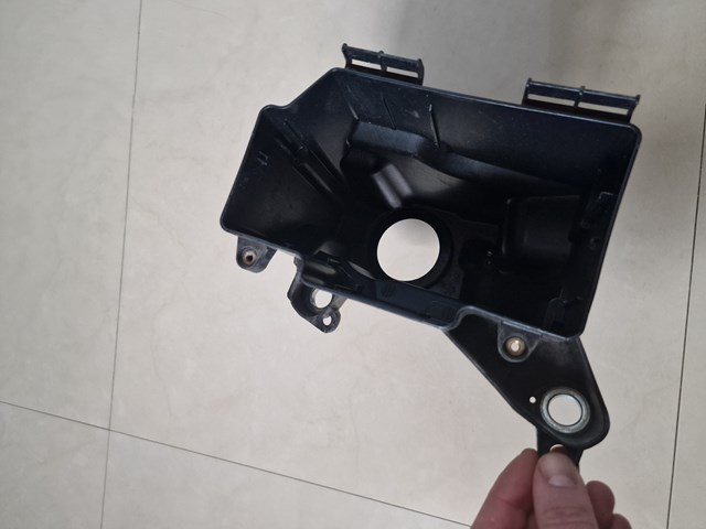Корпус блоку запобіжників A2135400024 MERCEDES