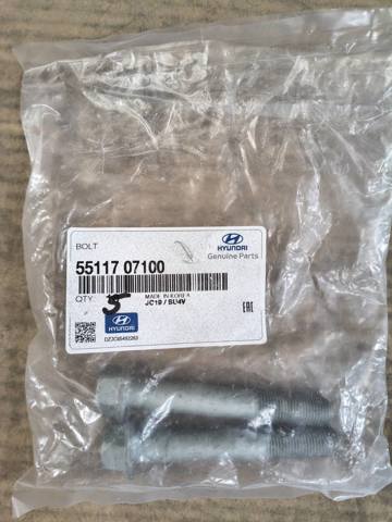 Болт заднього продольно важіля, розвальний 5511707100 HYUNDAI