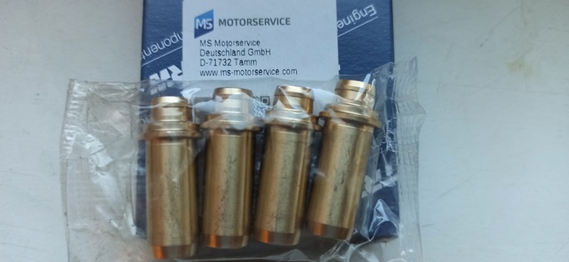 Втулка клапана 8133103 TRW