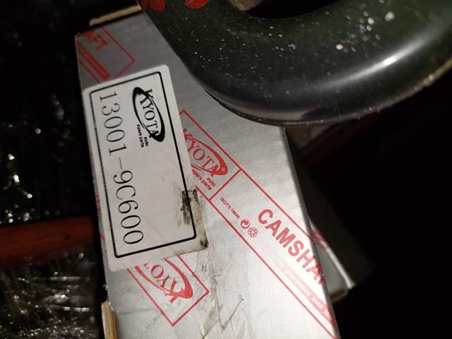 Вал розподільчий 130019C600 NISSAN
