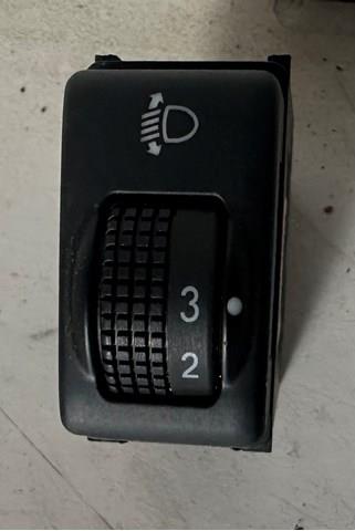 Кнопка коректора фар 25190JD00D NISSAN