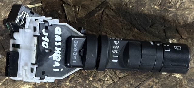 Перемикач підрульовий, правий 25260JD01A NISSAN