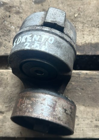 Натяжна планка поліклинового ременя Хендай H-1 STAREX Starex