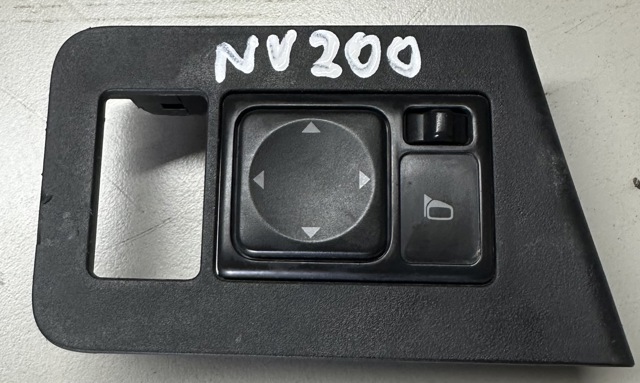 25570AX005 Nissan/Infiniti блок керування дзеркалами заднього виду