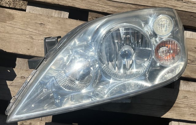 Фара дальнього світла в зборі 26060AU800 NISSAN