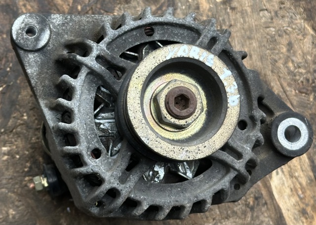 Авто генератор 270600J040 TOYOTA