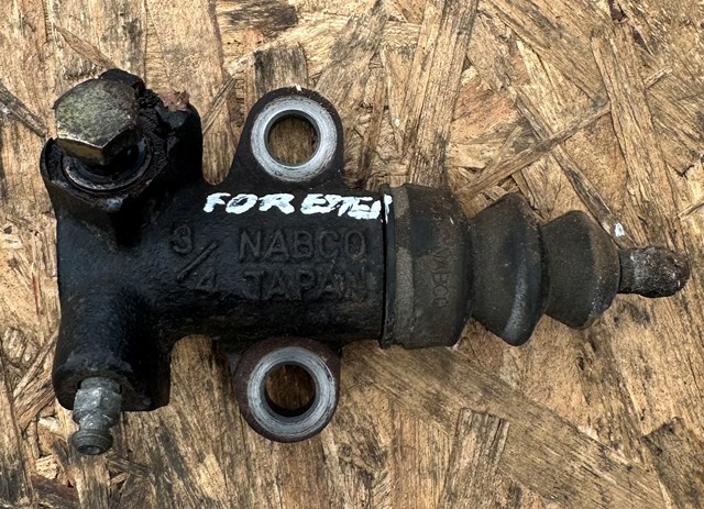 Циліндр зчеплення, робочий Субару Імпреза II