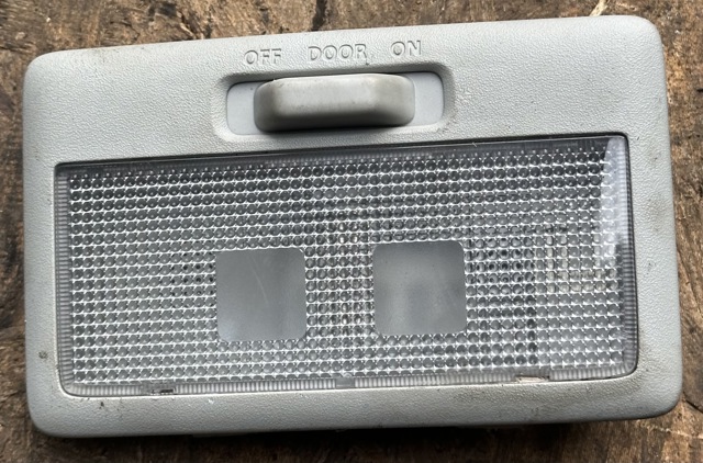 Плафони внутрішнього освітлення 3621063J016GS SUZUKI