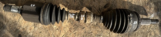Привід передній лівий 391018H710 NISSAN
