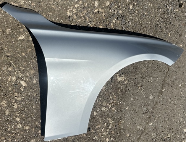 Переднє праве крило 41007438440 BMW