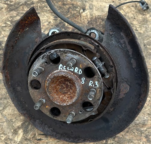 Маточина заднього колеса 42200TA0A51 HONDA