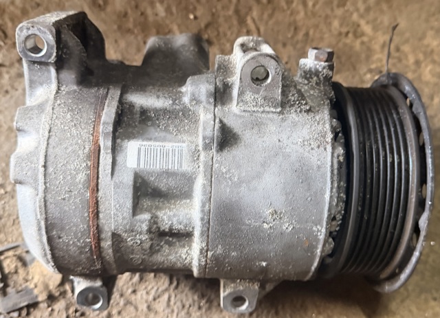 Компресор кондиціонера 4472601292 TOYOTA