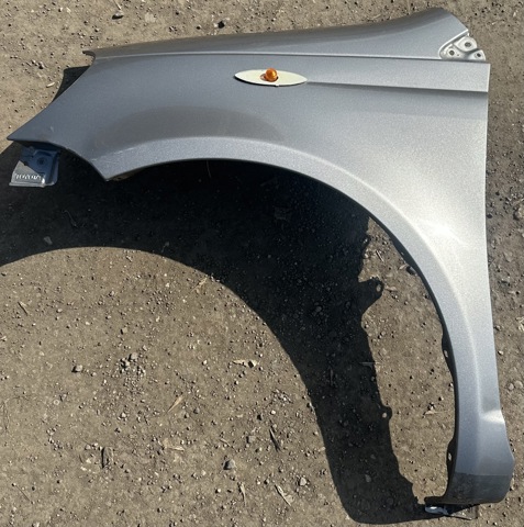 Бічна частина передня ліва 538120D010 TOYOTA
