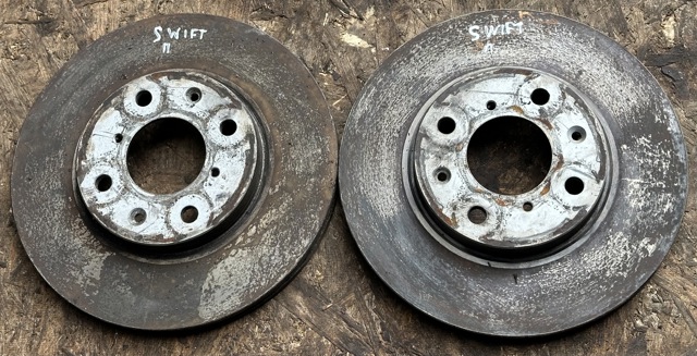 Диск переднього гальма 5531162J02 SUZUKI