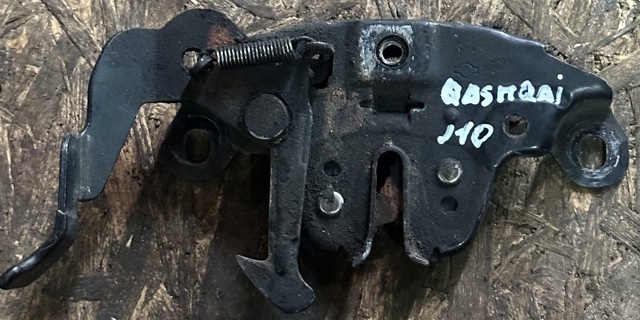 Замок кришки капота Nissan Qashqai +2 1