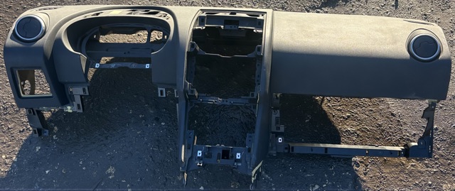 Панель приладів торпеди 68030JD90A NISSAN