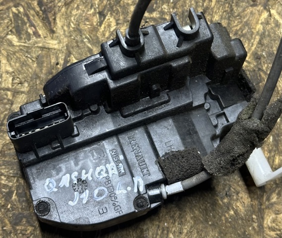 Замок водійських дверей 80501EY11D NISSAN