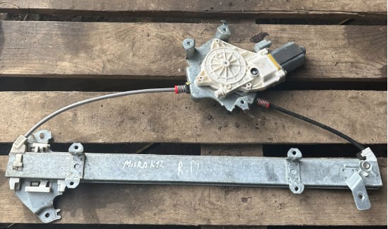 Склопідйомник передньої правої двері 80700AX115 NISSAN
