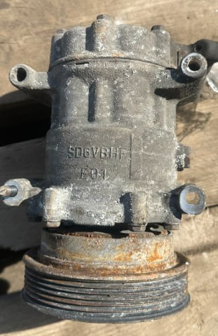 Компресор кліматичної установки 8200220924 NISSAN