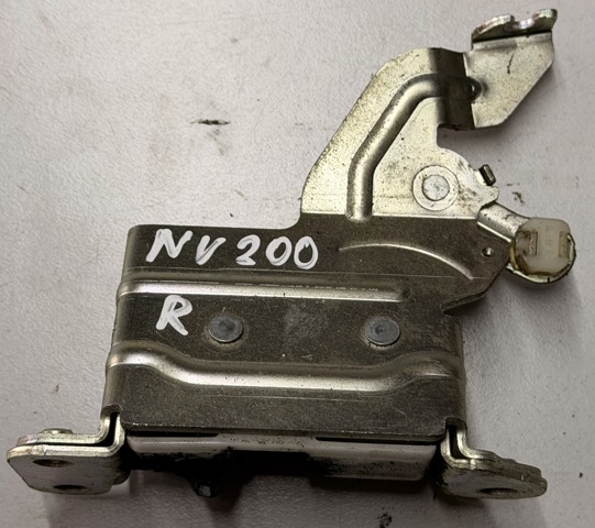 Замок дверей зсувних 82540JX00A NISSAN