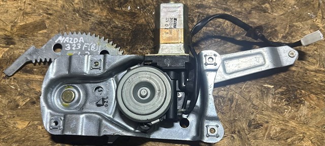 Механізм склопідйомника двері задньої, лівої B25E73590 MAZDA