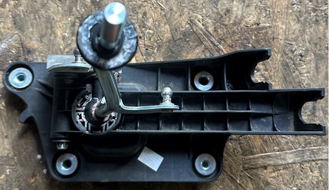 Куліса КПП BP4K46100C MAZDA