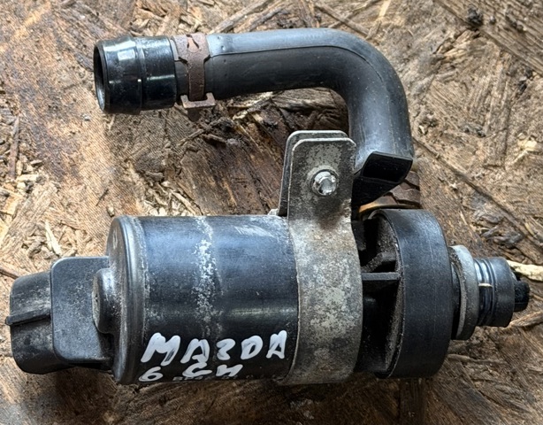 Помпа омивача BP4K51811 MAZDA