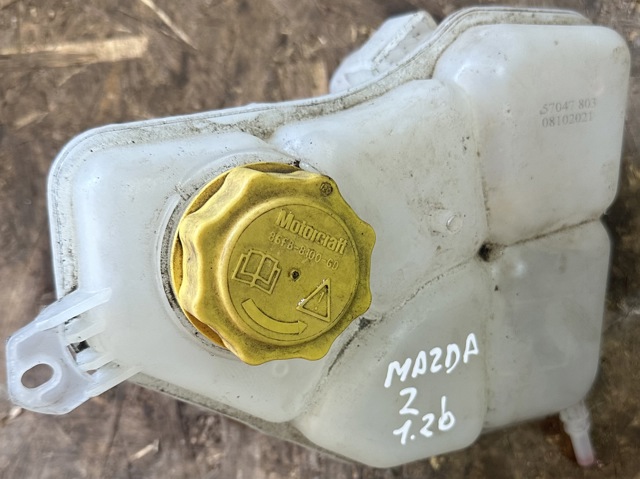 Водяний бачок системи охолодження C20115350A MAZDA