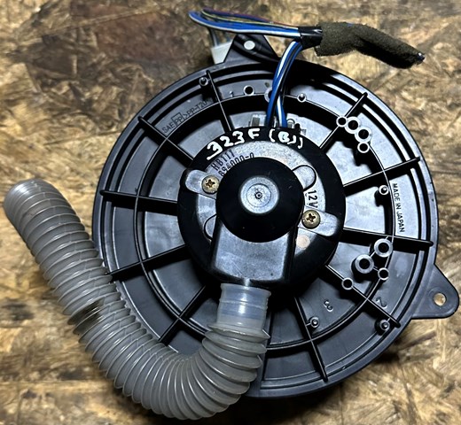 Електромотор пічки CB0761B10A MAZDA