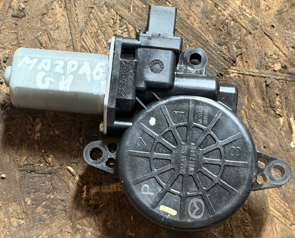 Двигун склопідіймача двері передньої, лівої D6515958X MAZDA