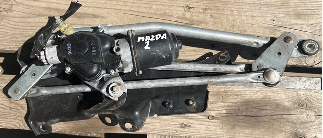 Трапеція щіток лобового скла DD1067360 MAZDA