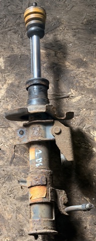 Ліва передня стійка DF7134900G MAZDA