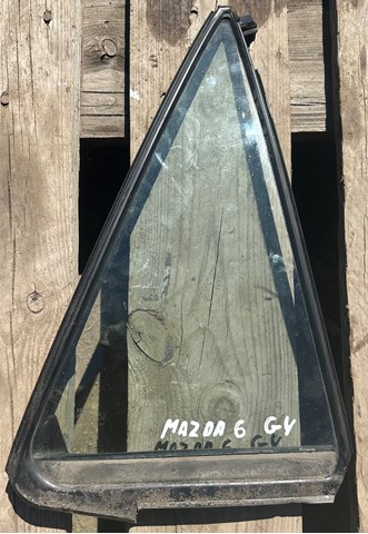 Скло-кватирка двері, задньої, правої G21B72661B MAZDA