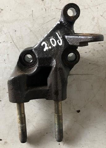 Кронштейн подушки (опори) двигуна, правої GJ5F39030A MAZDA