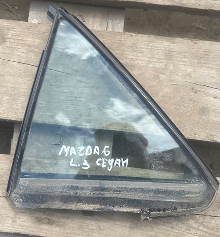 Куточок задніх лівих дверей GJ6A73661A MAZDA