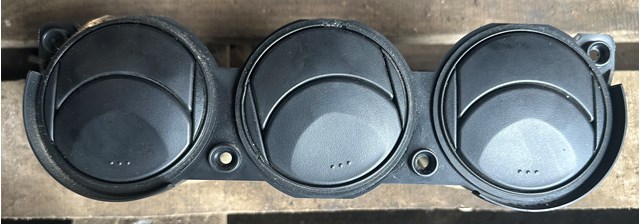 Вентиляція передка GP9E64930 MAZDA