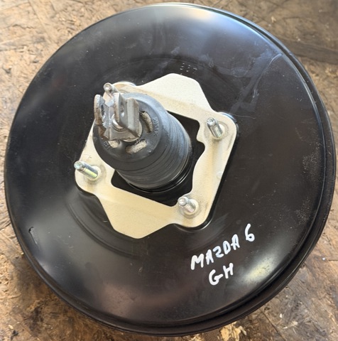 Вакуумника GS1E43800 MAZDA