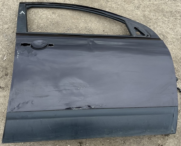 Дверка передня права H0100JD0M0 NISSAN