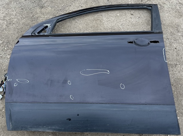 Дверь передня ліва H0101JD0M0 NISSAN