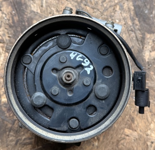 Насос кондиціонера MB958178 MITSUBISHI