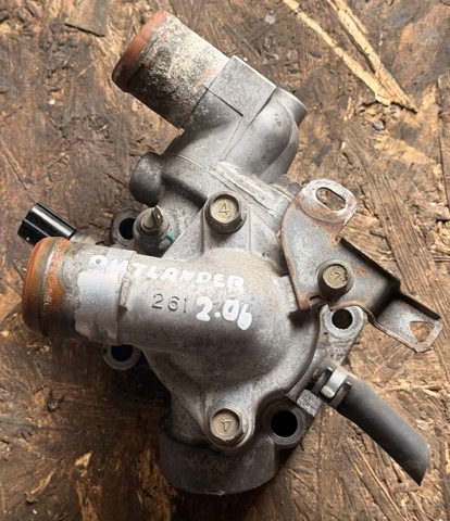 Корпус термостата в зборі MD375062 MITSUBISHI