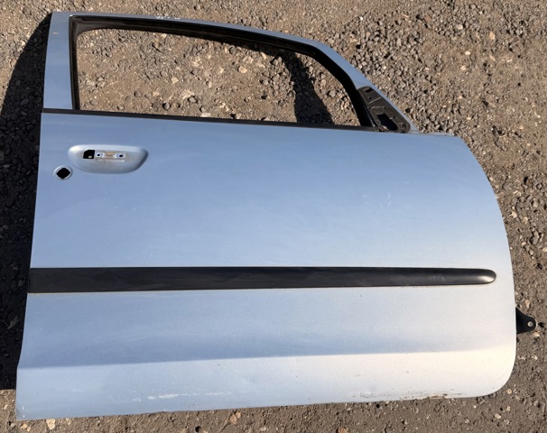 Дверка передня права MN161884 MITSUBISHI